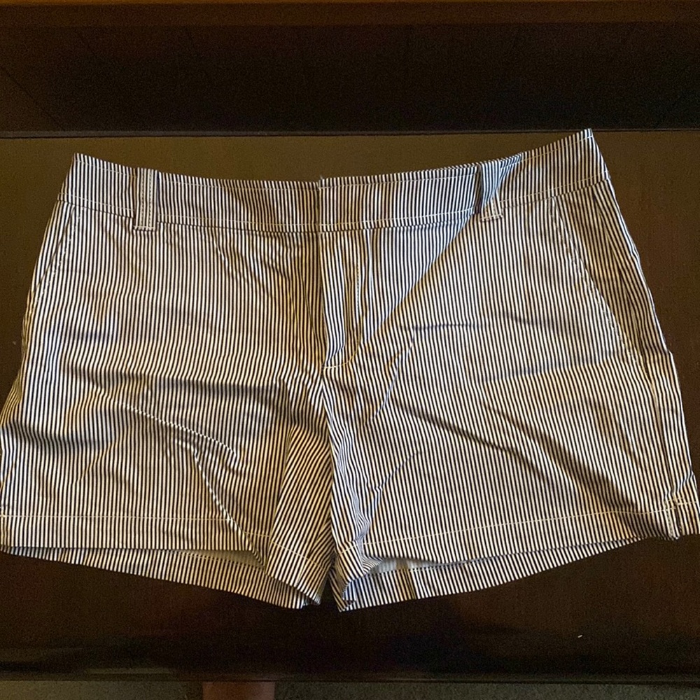 New York & Company Navy Pinstripe Shorts size 12